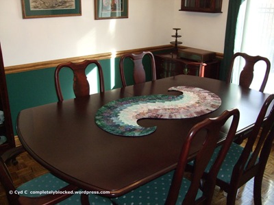 spicy-spiral-table-runner_8